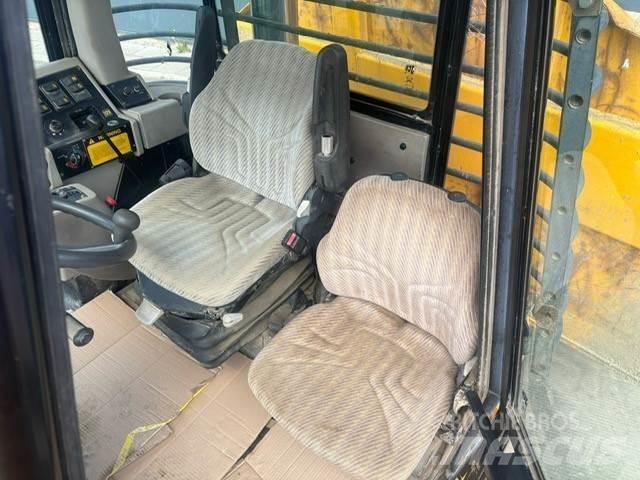 JCB  翻斗车\公路型自卸车