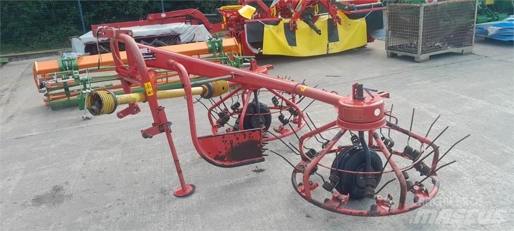 Kverneland Haybob 300 犁耙和摊草机