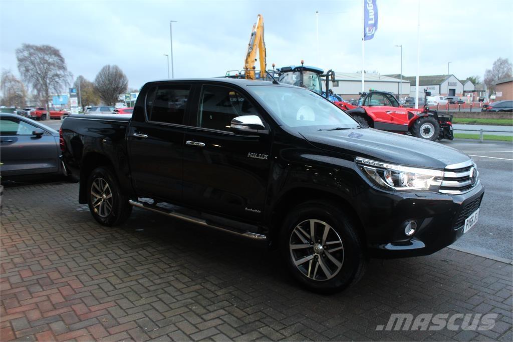 Toyota Hilux 皮卡车