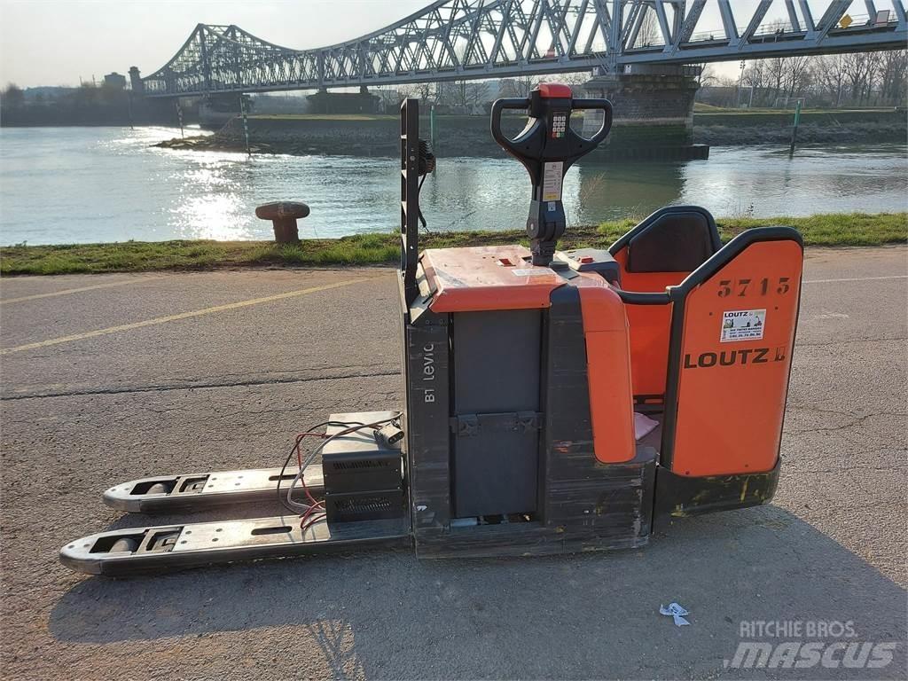 BT LPE240 行走式堆垛机