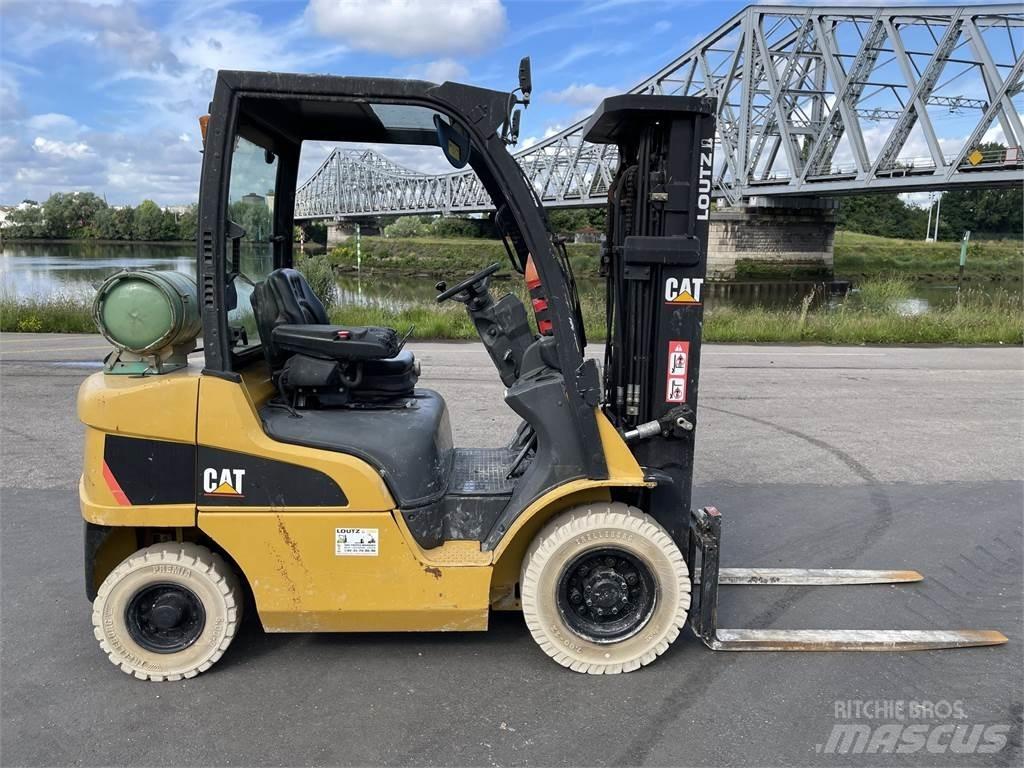 CAT GP25N 其他叉车