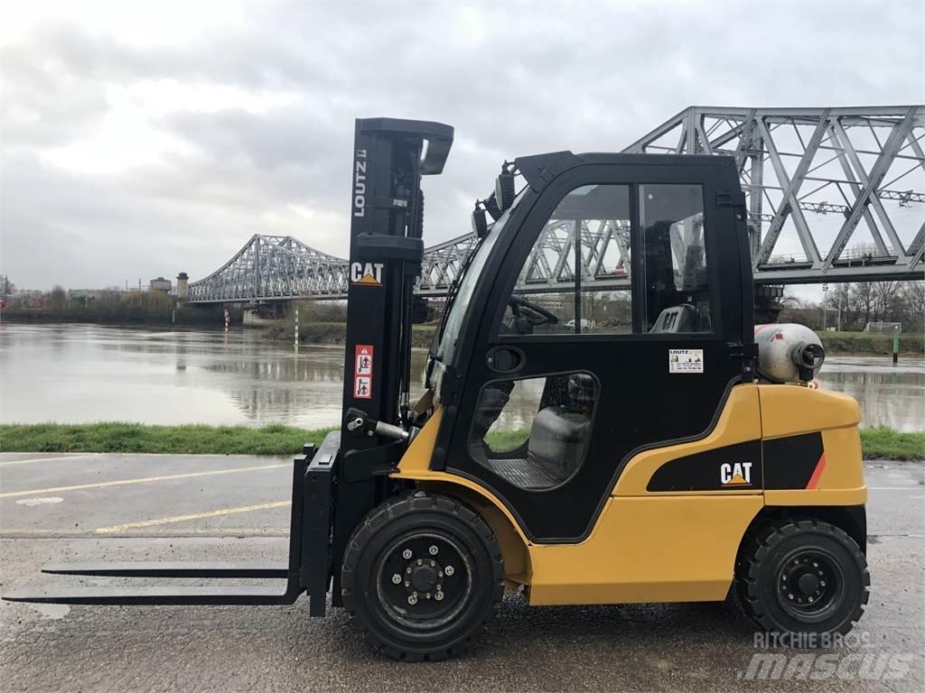 CAT GP30N 其他叉车