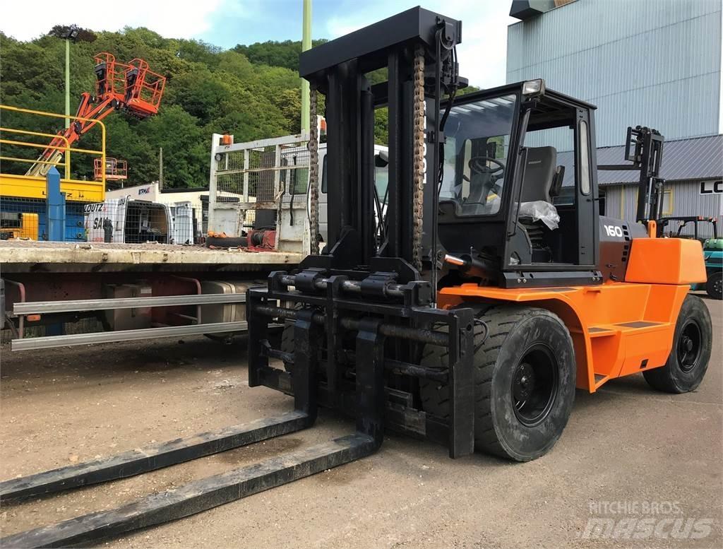 Doosan DL160 柴油叉车
