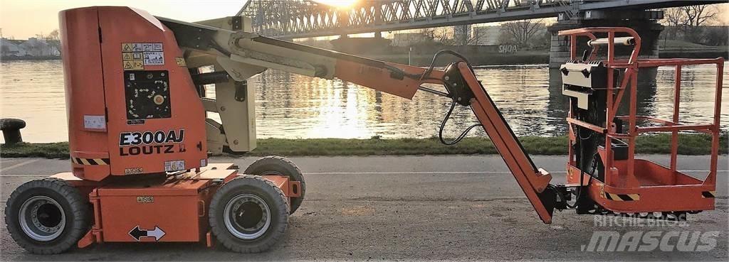 JLG E300AJ 其他升降机和高空作业平台