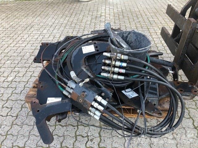 Ålö  前装载和挖掘机