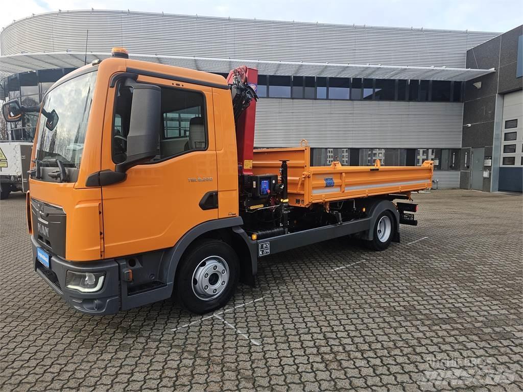 MAN TGL 8.220 起重车