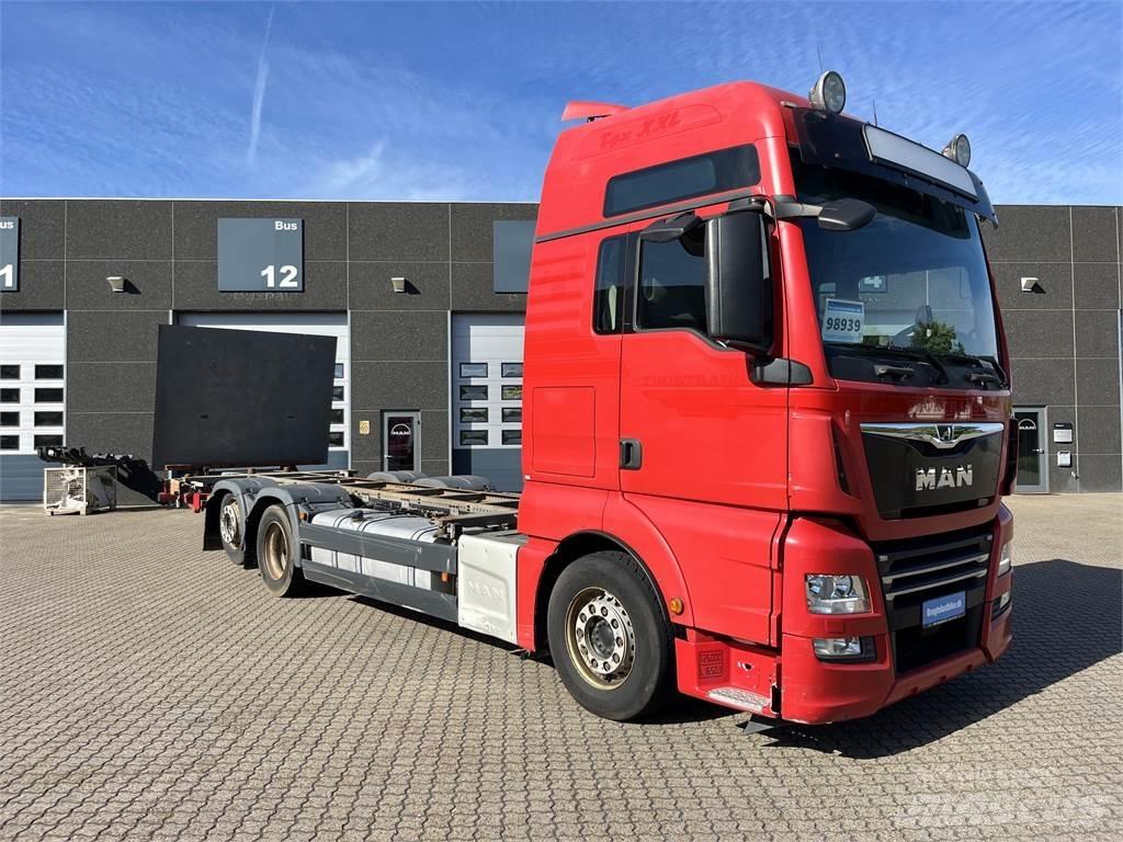 MAN TGX 26.500 6x2 集装箱叉车
