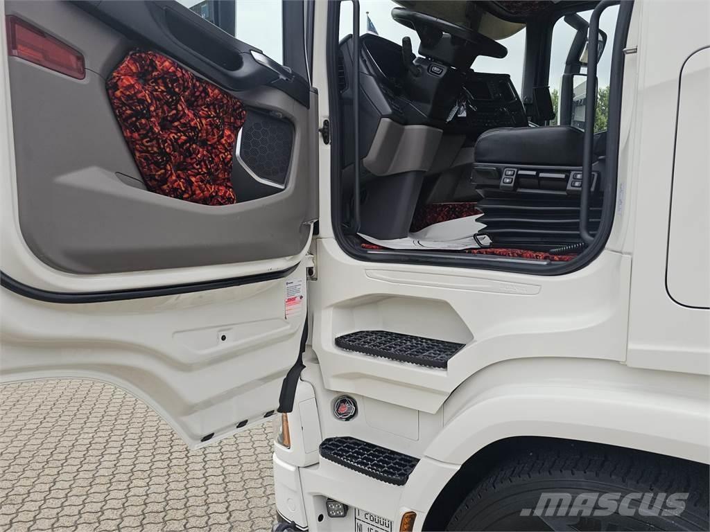 Scania R540 6x2 牵引车