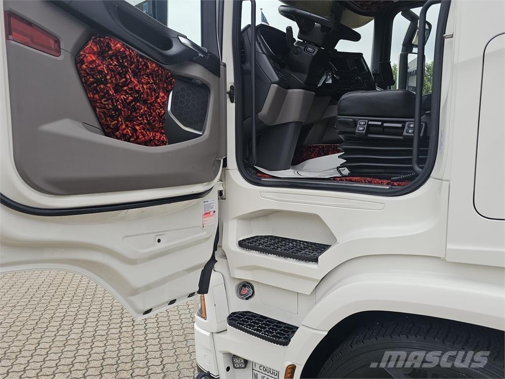 Scania R540 6x2 牵引车