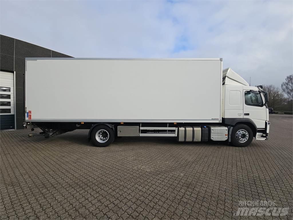 Volvo FM330 冷藏车