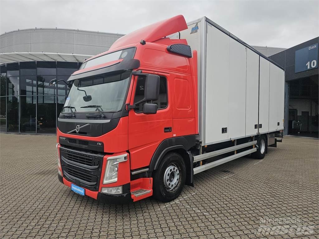 Volvo FM340 厢式货车