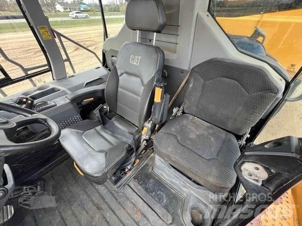 CAT 730 铰接式自卸车