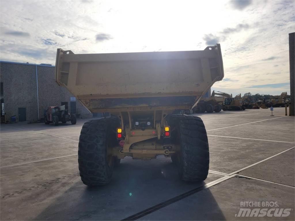 CAT 730 铰接式自卸车