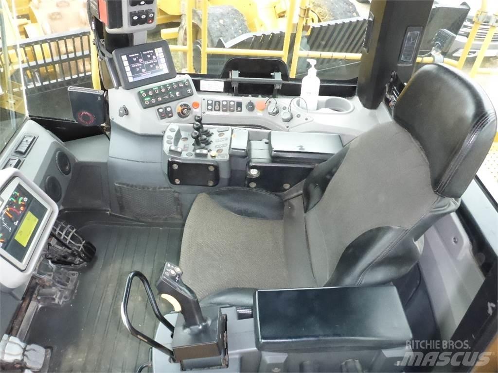 CAT 988K 伸缩臂叉装车|叉装车