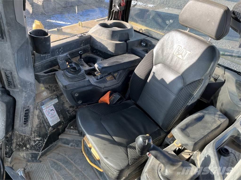 CAT D6 LGP WH 履带式推土机