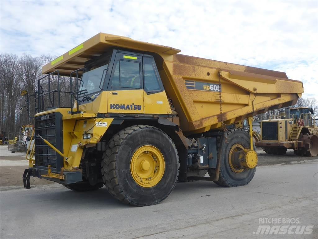Komatsu HD605-7 刚性自卸车