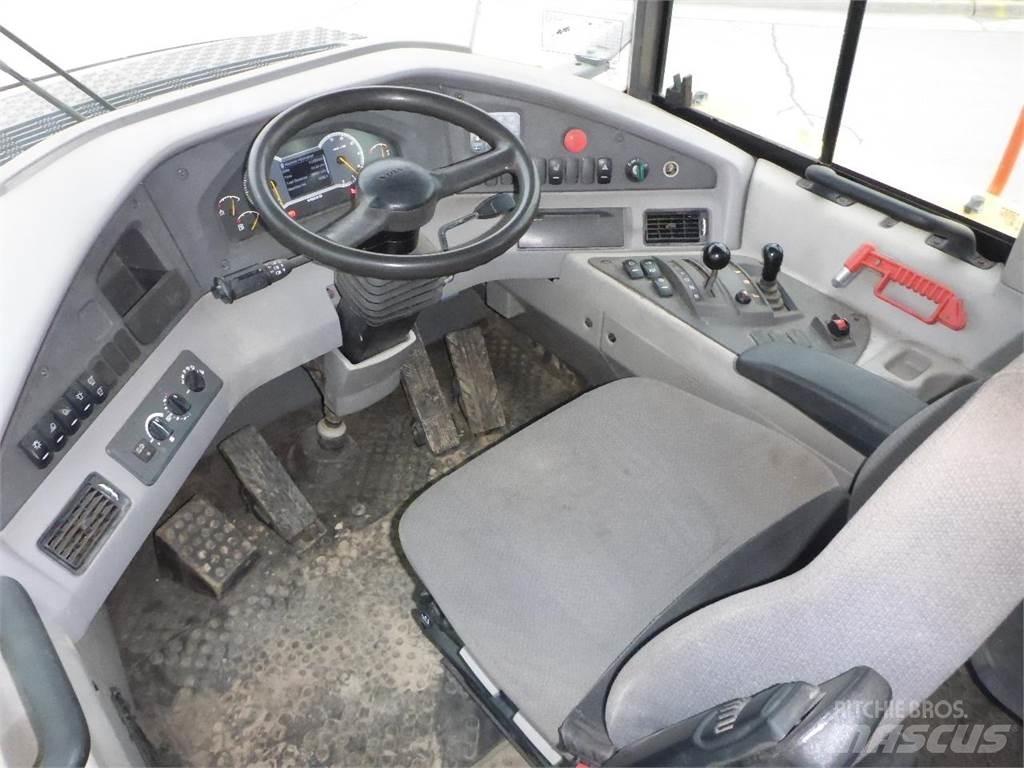 Volvo A25G 铰接式自卸车