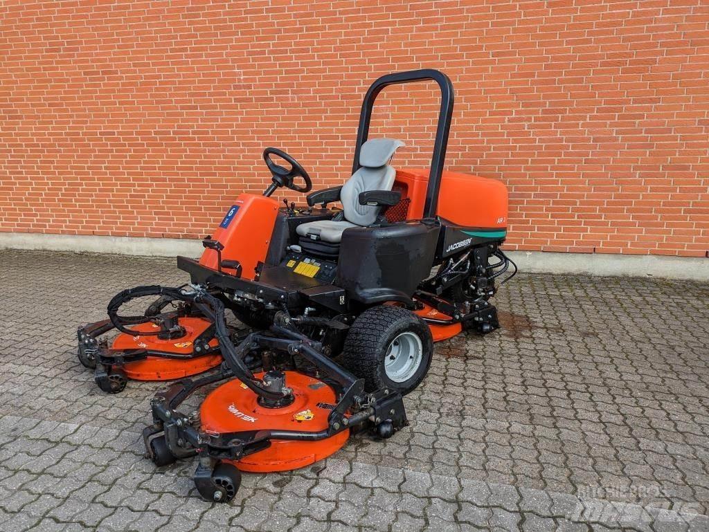 Jacobsen AR-3 骑乘式割草机