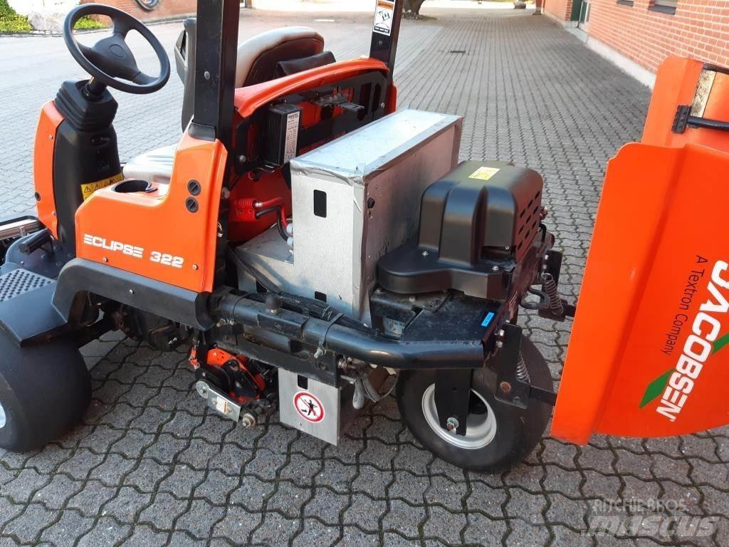 Jacobsen ECLIPS 322 骑乘式割草机