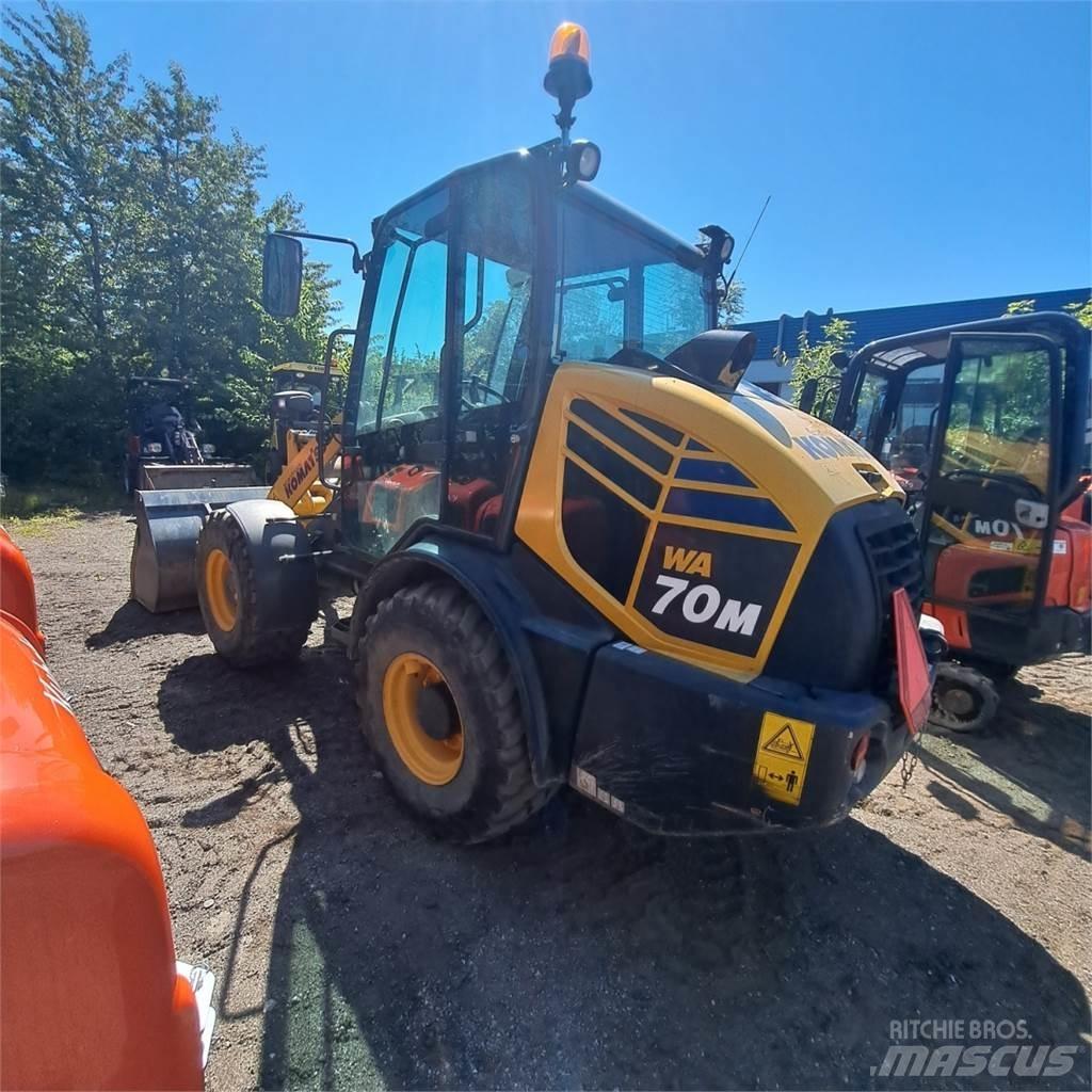Komatsu WA70M 小型装载机