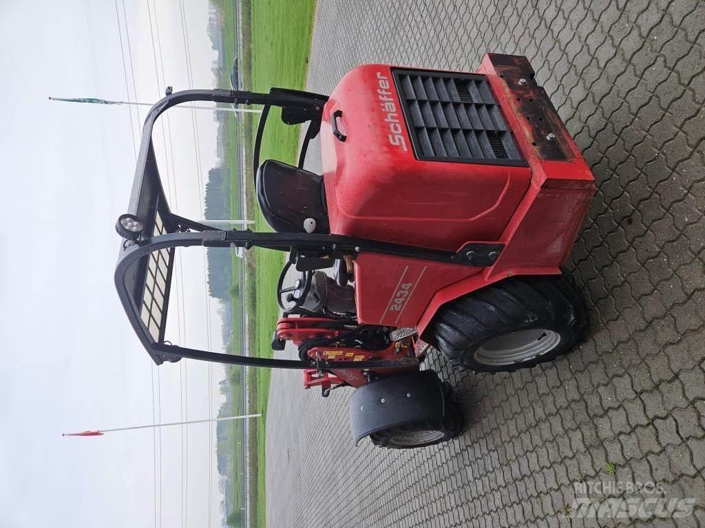 Schäffer 2434 小型装载机