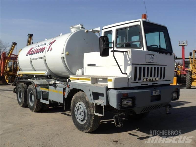 Astra BM304 油罐车