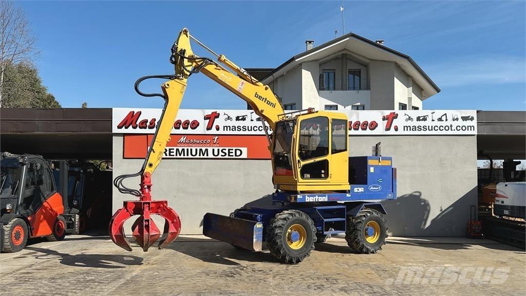 Bertani S3A 4x4 轮式挖掘机