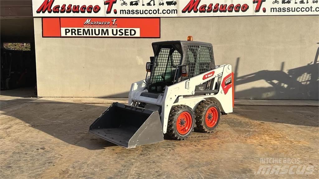 Bobcat S100 4X4 滑移装载机