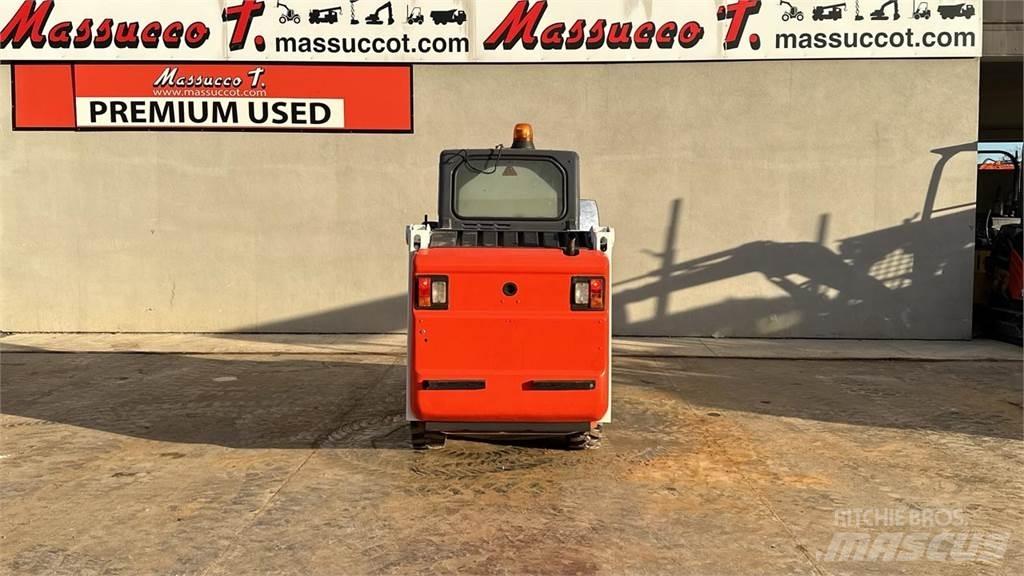 Bobcat S100 4X4 滑移装载机