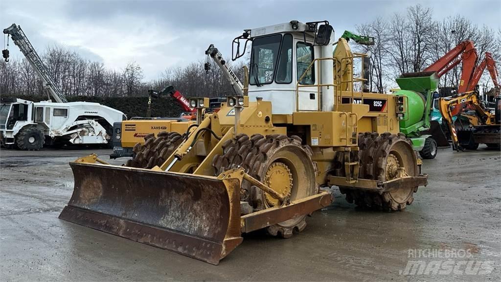 CAT 825C 履带式推土机