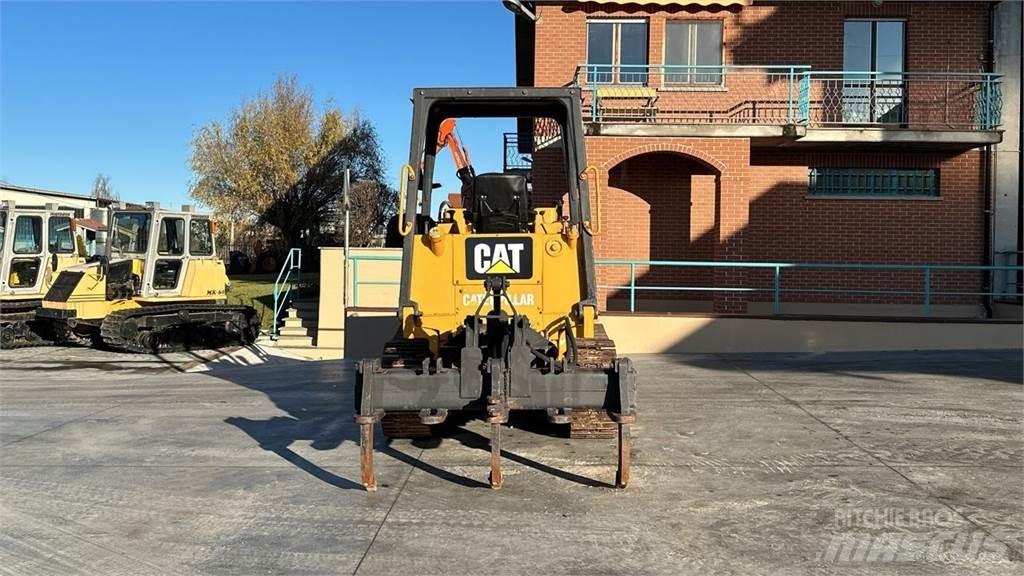 CAT 935C 轮式装载机