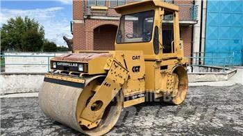 CAT CB-424 土壤压实机