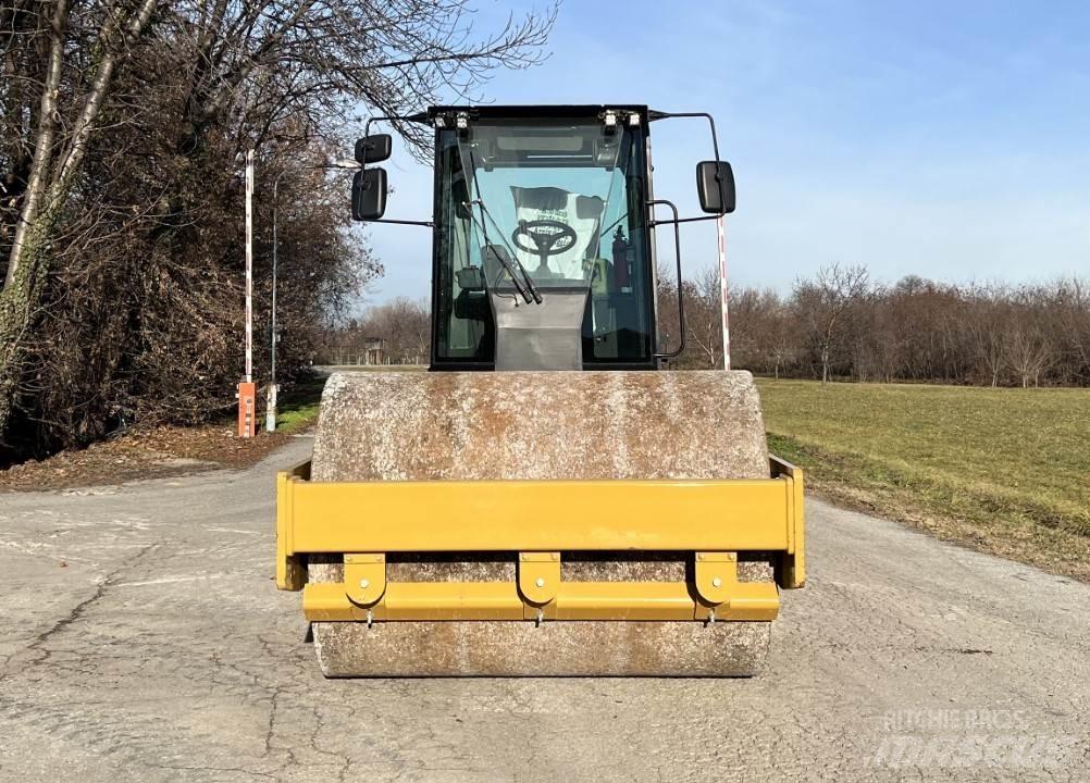 CAT CS54B 土壤压实机