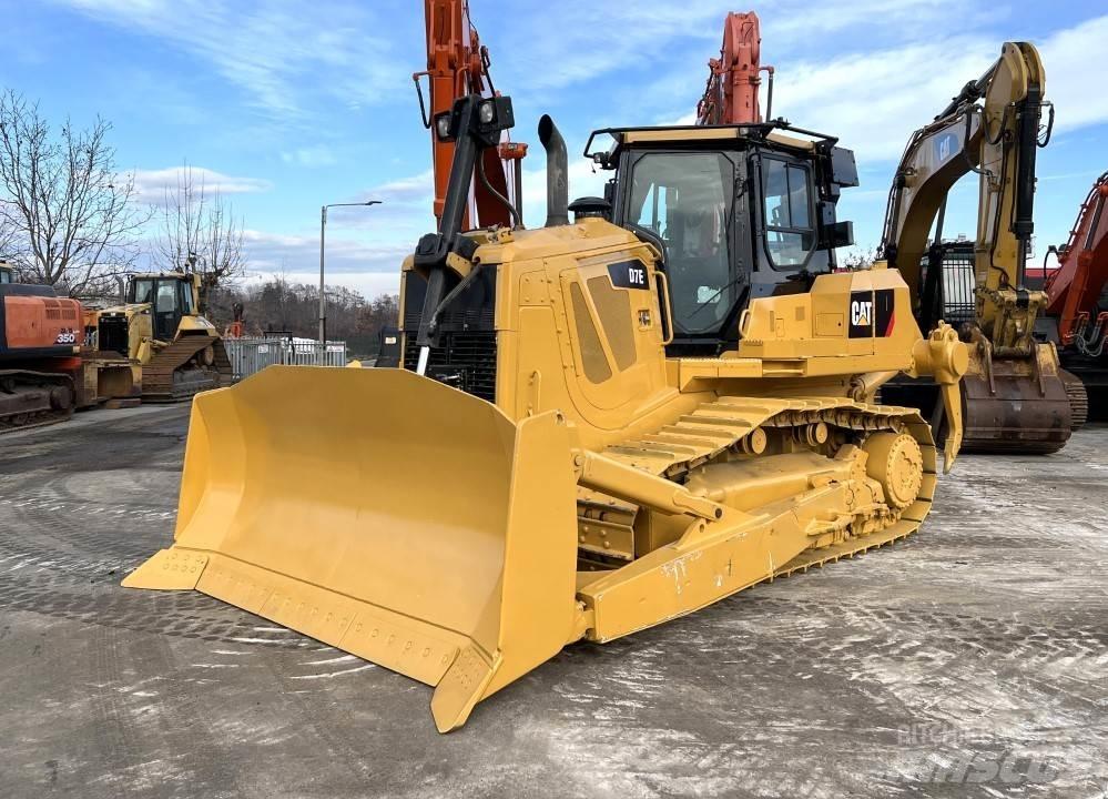 CAT D7E 履带式推土机