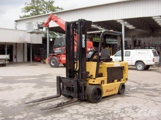 CAT M100D 电动叉车