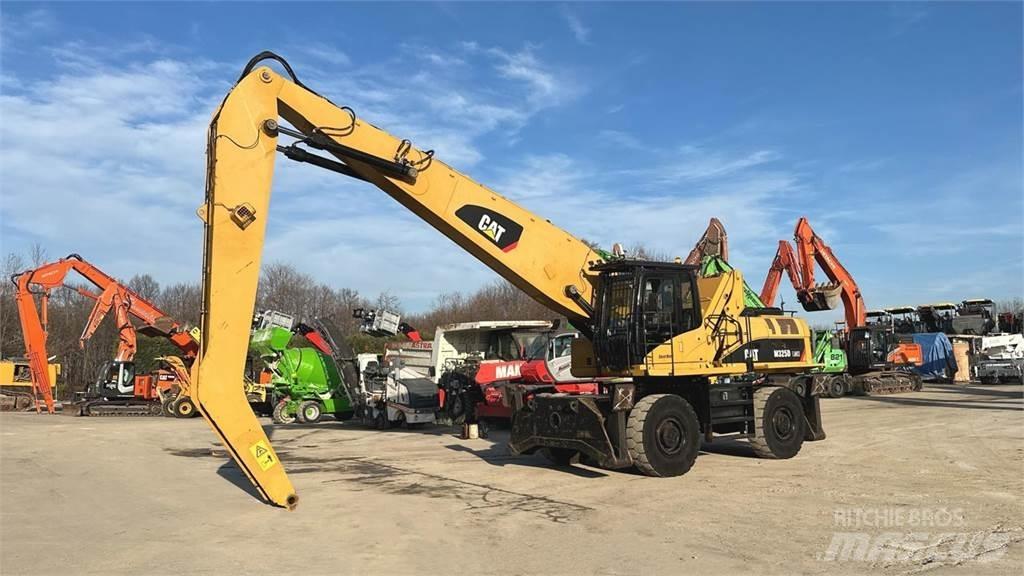 CAT M325D 4X4 轮式挖掘机