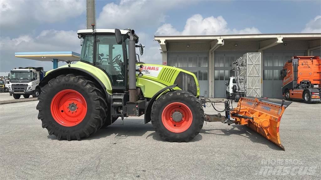 CLAAS Axion 810 4x4 推雪机