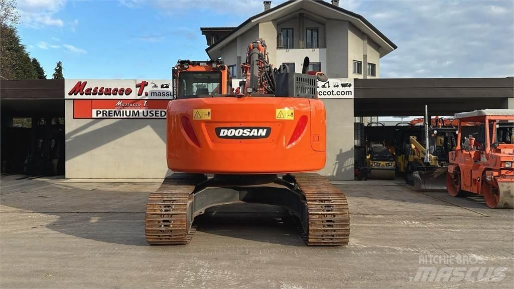 Doosan DX235LCR-5 履带挖掘机