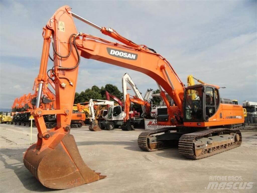 Doosan DX340LC 履带挖掘机