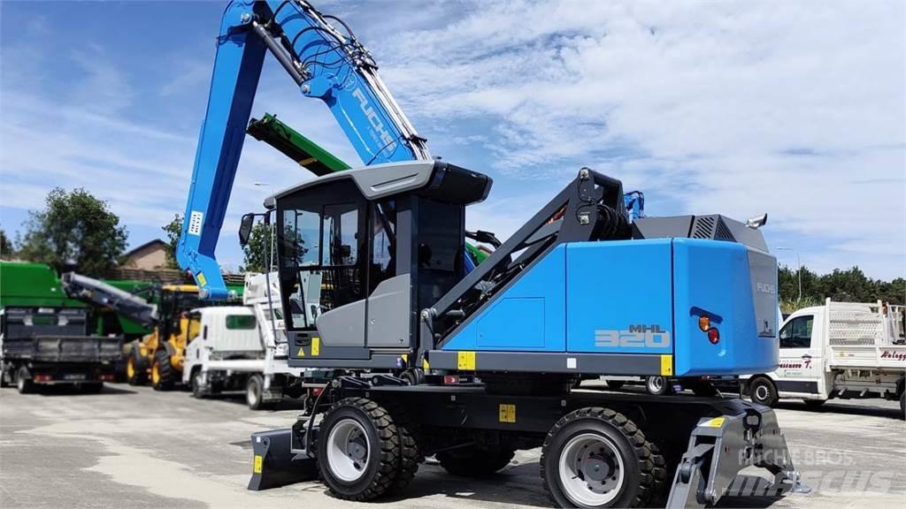 Fuchs MHL 320 轮式挖掘机