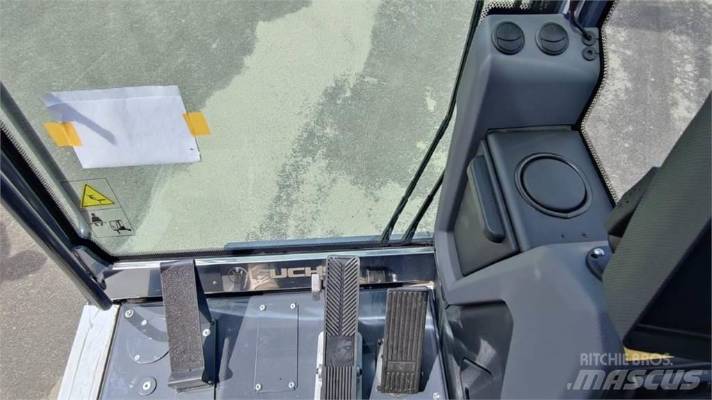 Fuchs MHL 320 轮式挖掘机
