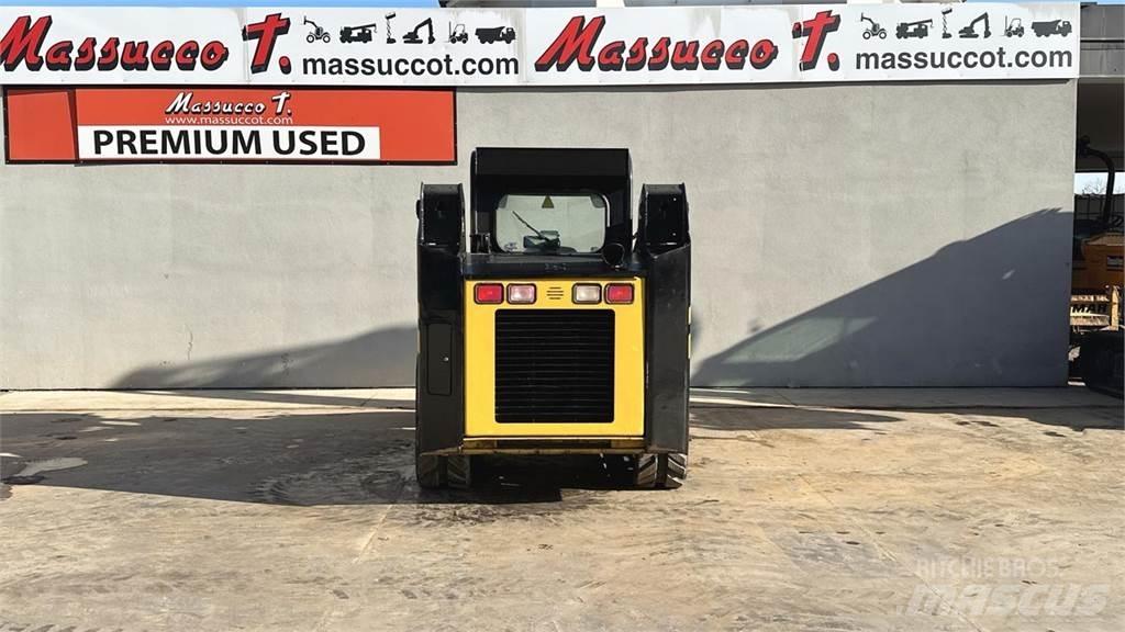 Gehl RT175 滑移装载机