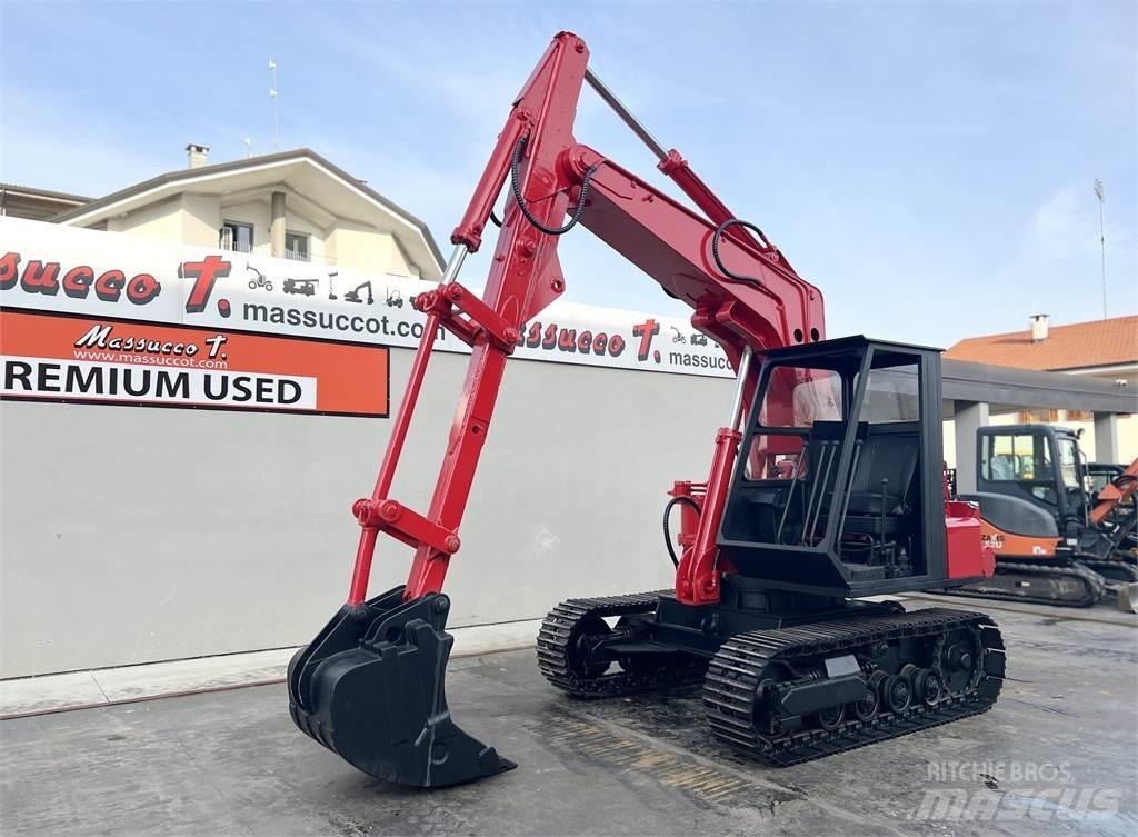 Hidromek H4 中型挖掘机