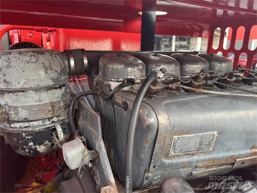 Hidromek H4 中型挖掘机