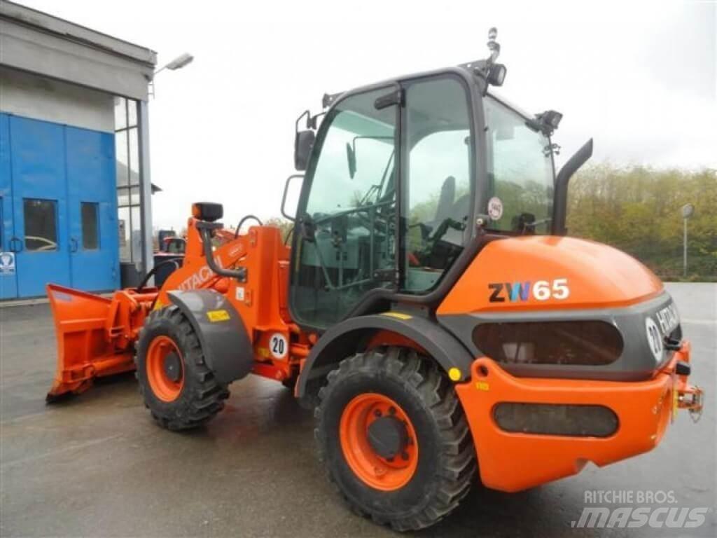 Hitachi ZW 65 推雪机