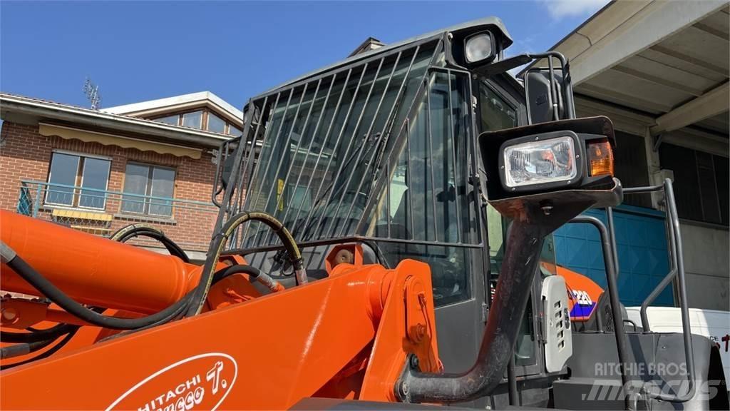 Hitachi ZW220-5B 轮式装载机