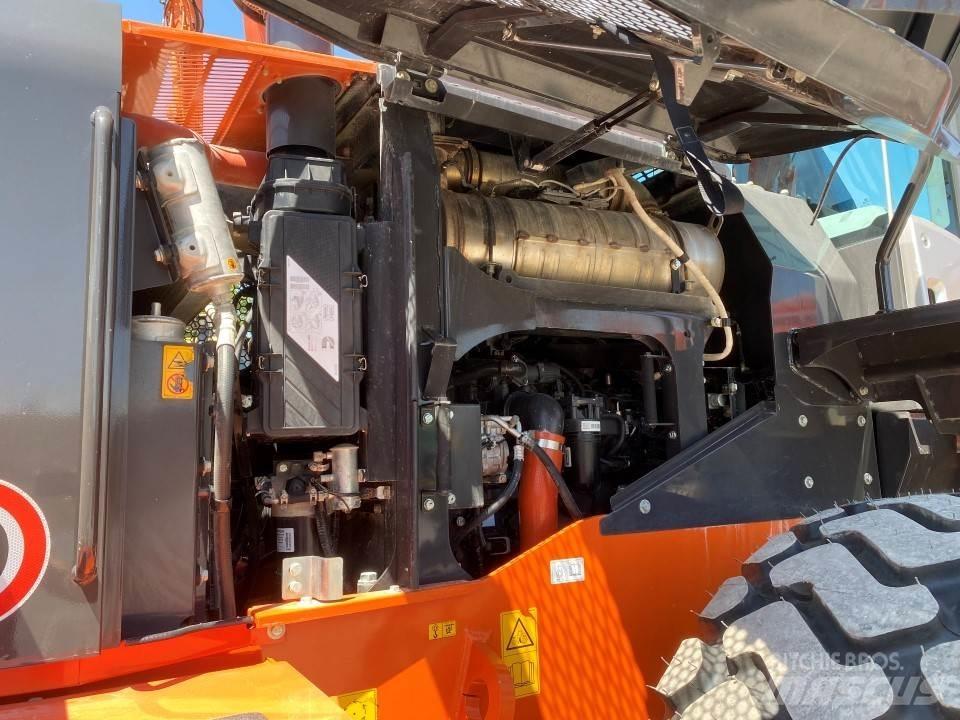 Hitachi ZW250-6 轮式装载机