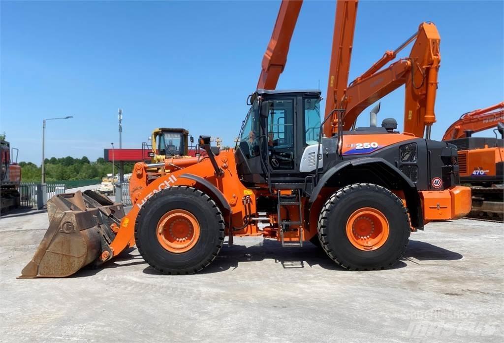 Hitachi ZW250-6 轮式装载机