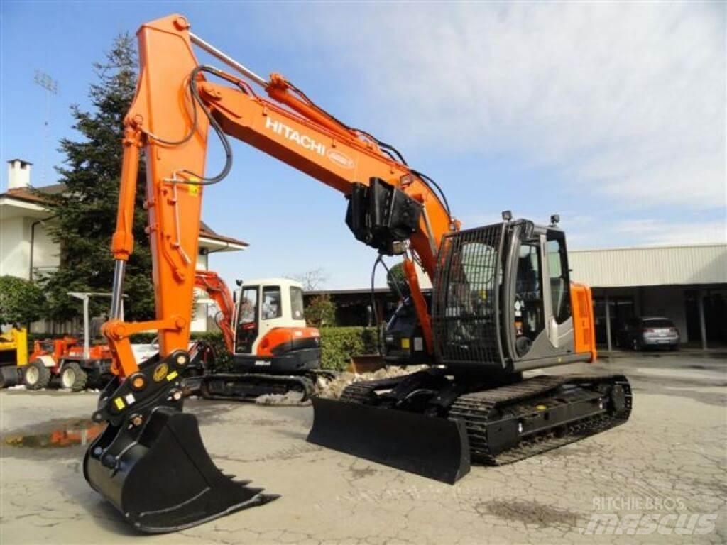 Hitachi ZX135 US-6 挖坑机