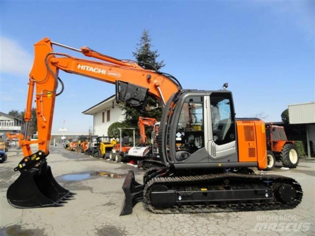 Hitachi ZX135 US-6 挖坑机